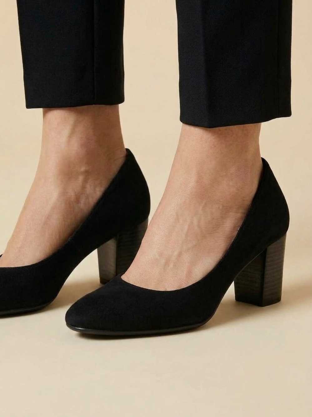 Naturalizer Naomi Black Pointed-Toe Heels US 8.5